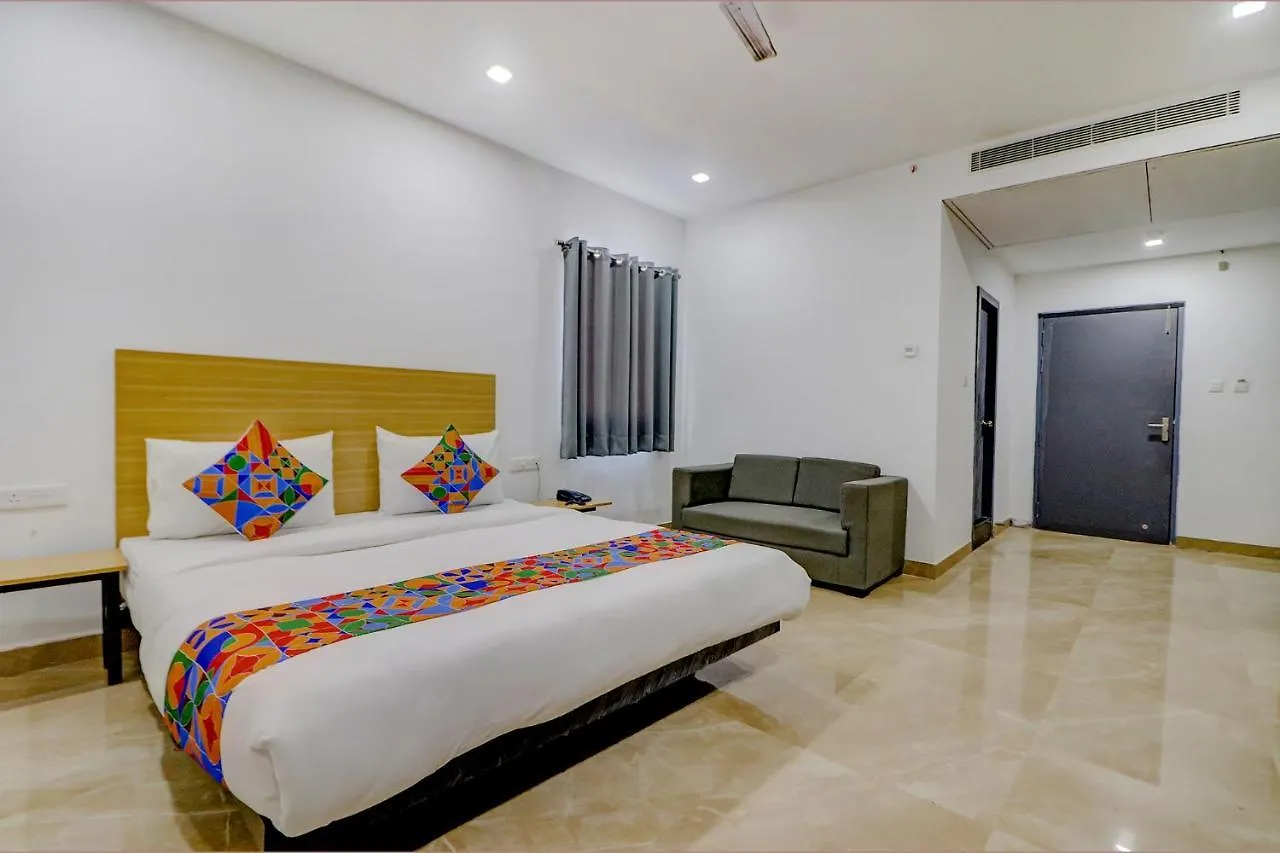 فاراناسي Fabhotel Premium Kashi 3*,
