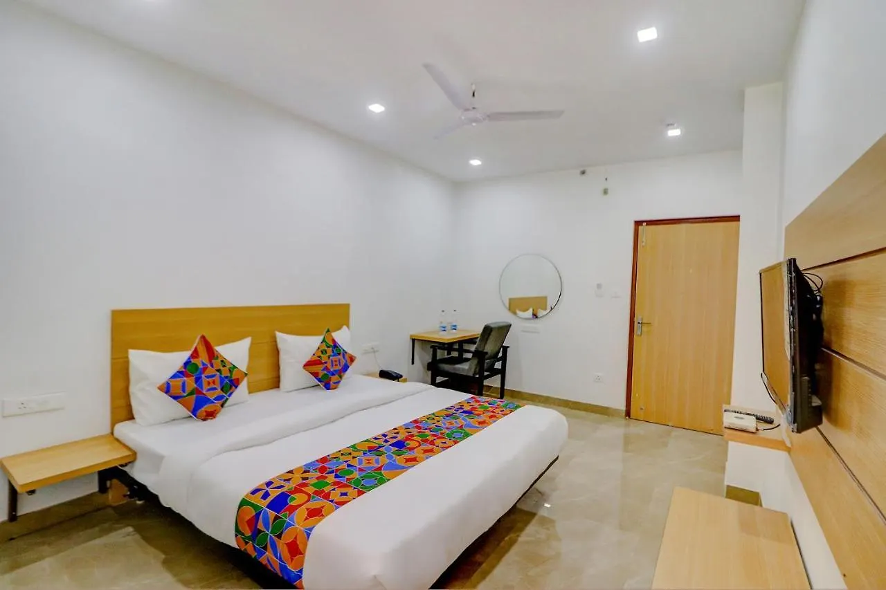 فندق فاراناسي Fabhotel Premium Kashi
