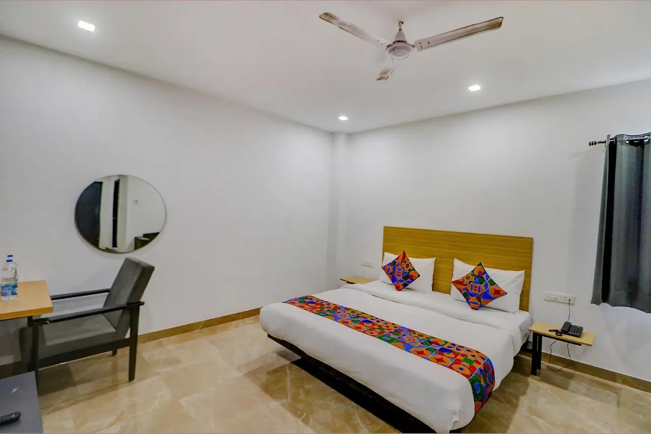 فاراناسي Fabhotel Premium Kashi