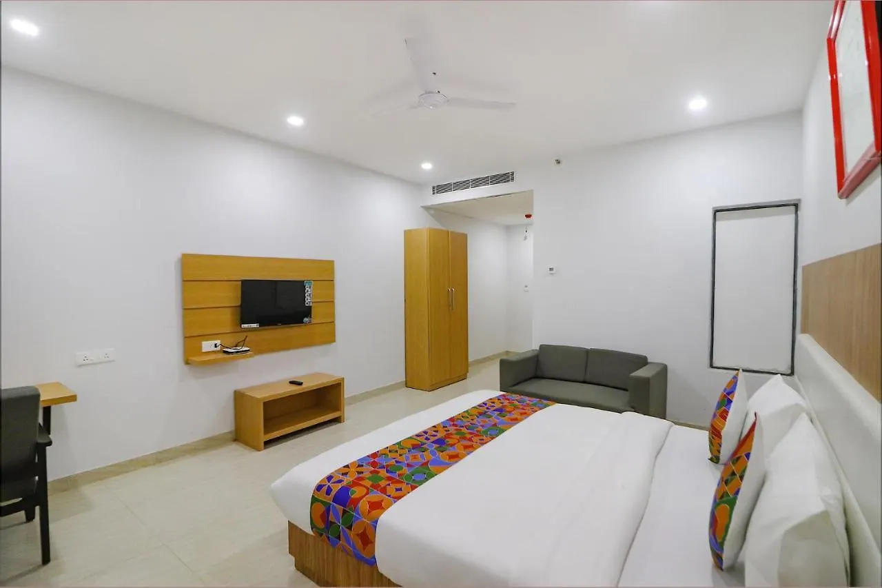 فاراناسي Fabhotel Premium Kashi فندق