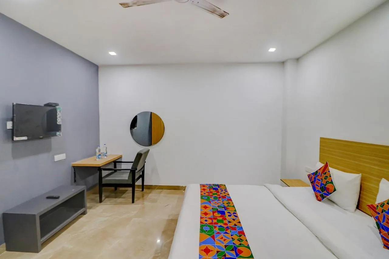 فاراناسي Fabhotel Premium Kashi 3*,  الهند