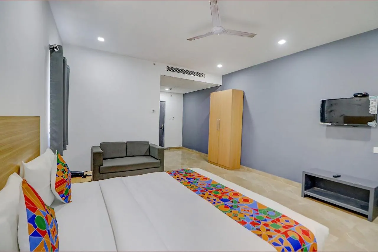 فاراناسي Fabhotel Premium Kashi