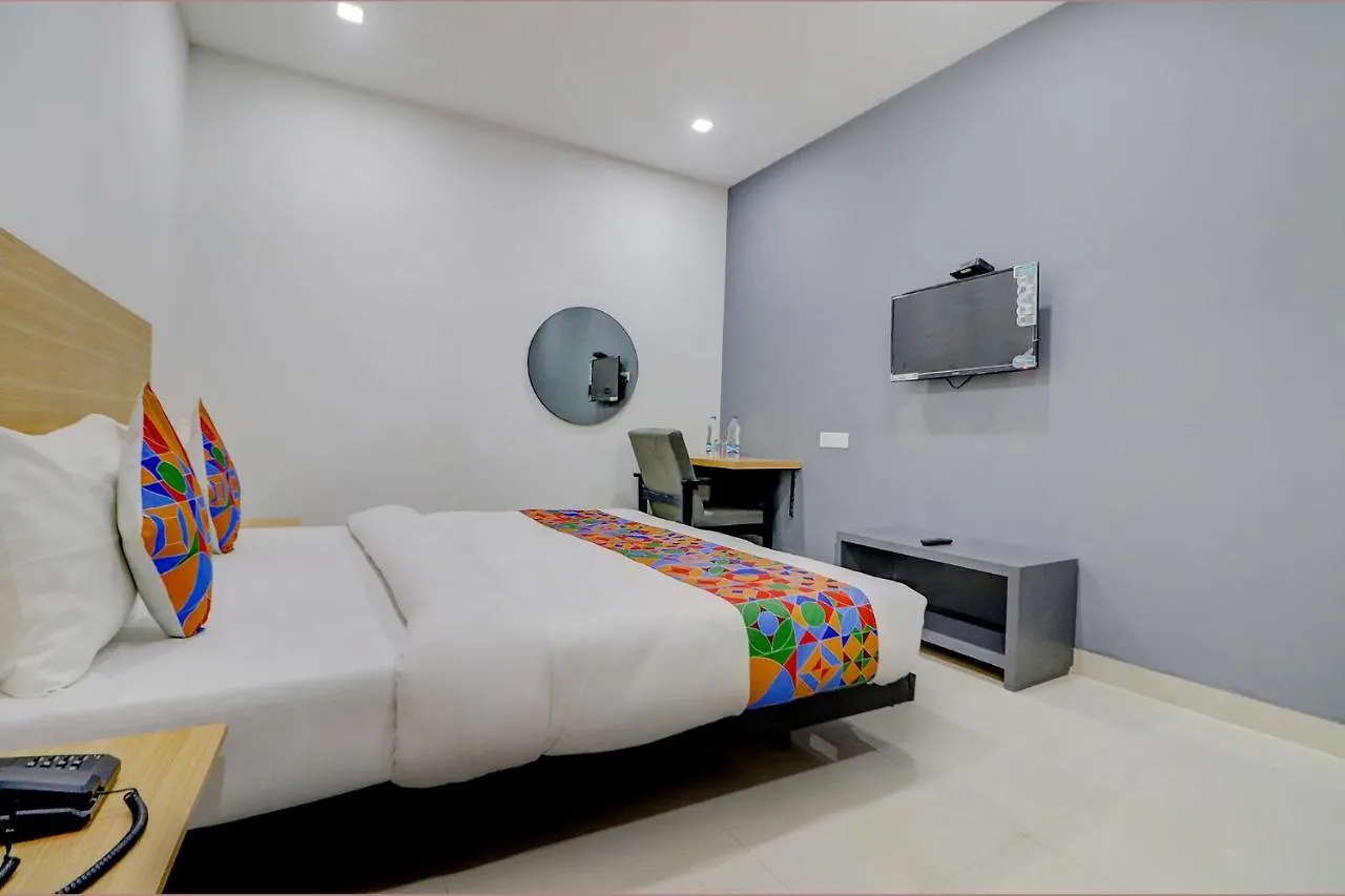 فاراناسي Fabhotel Premium Kashi فندق