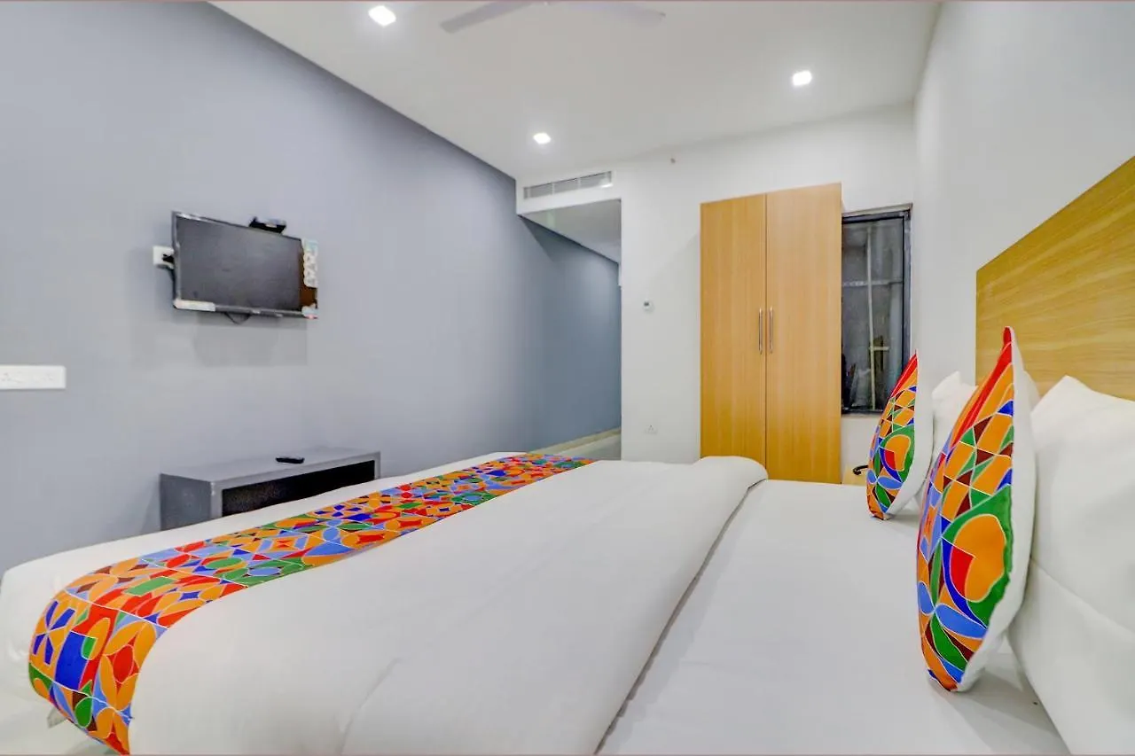 فندق فاراناسي Fabhotel Premium Kashi