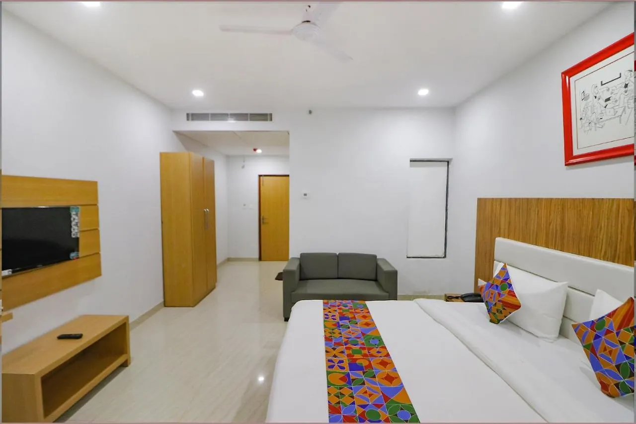 فاراناسي Fabhotel Premium Kashi