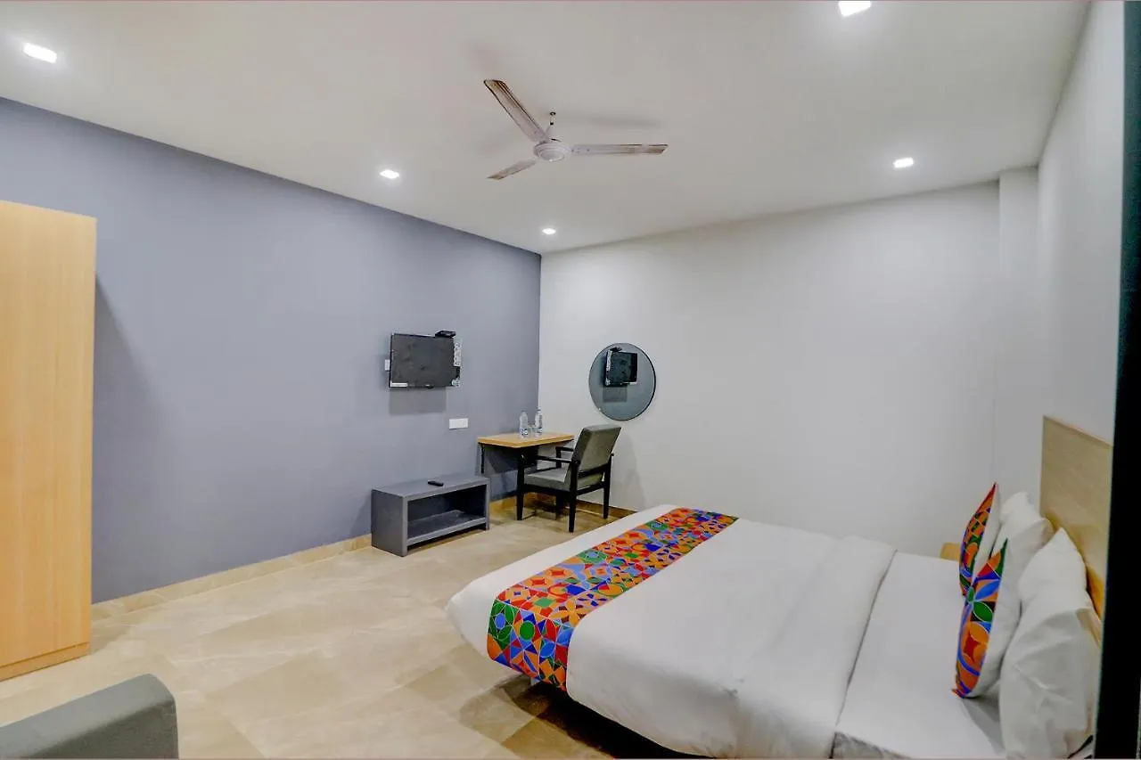 فندق فاراناسي Fabhotel Premium Kashi