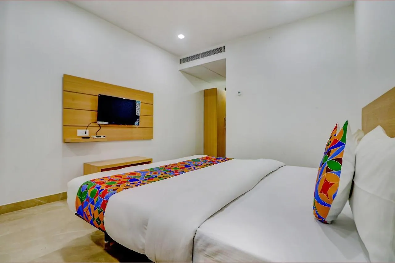 فندق فاراناسي Fabhotel Premium Kashi